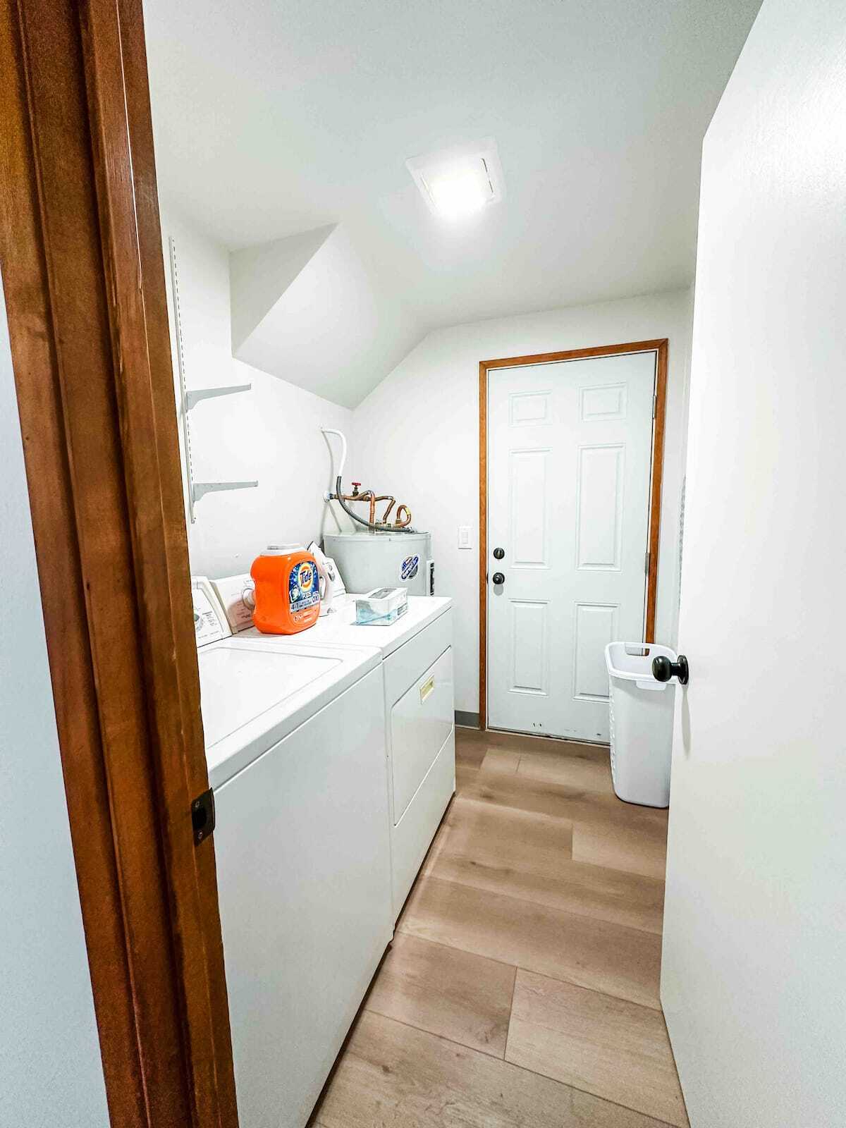 Building Photo - 329 Bessie St