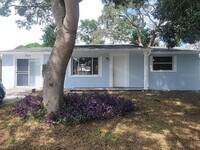 Building Photo - 7831 Sagebrush Dr