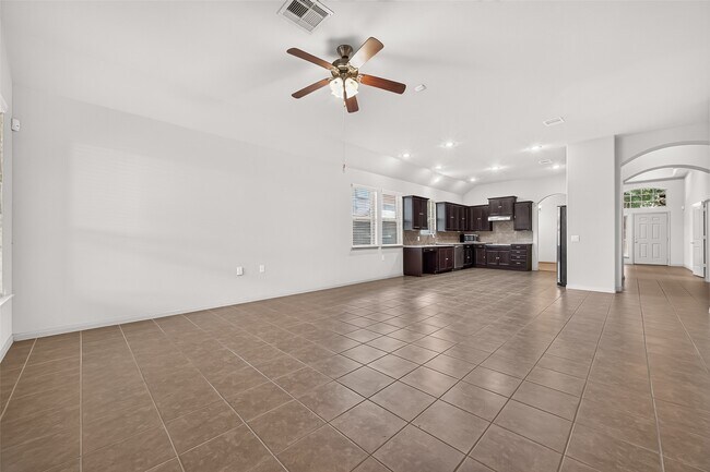 Building Photo - 24302 Bella Florence Dr