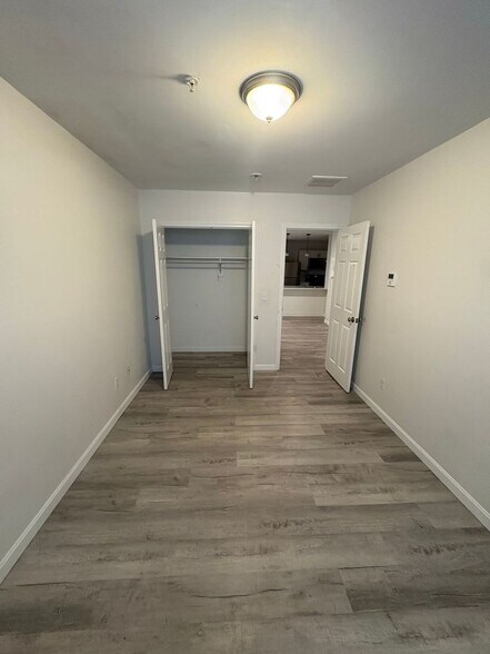 Building Photo - 211 Onset Ave