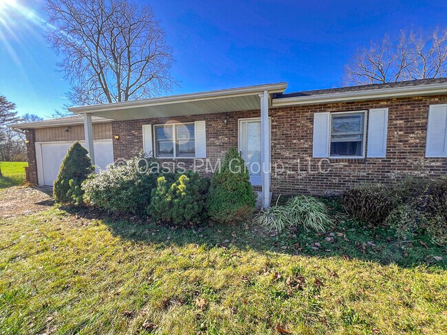 Building Photo - 9577 OH-104