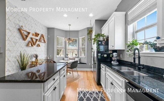 Building Photo - 400 14th Ave N