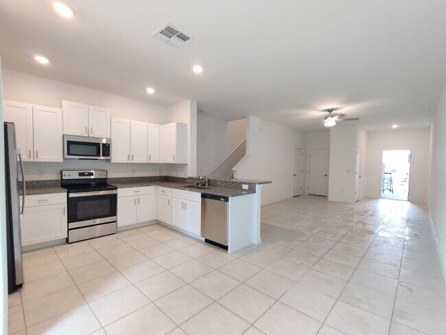 Building Photo - 21406 Darter Rd