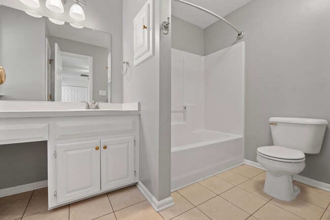 Building Photo - 639 Alberthas Dr