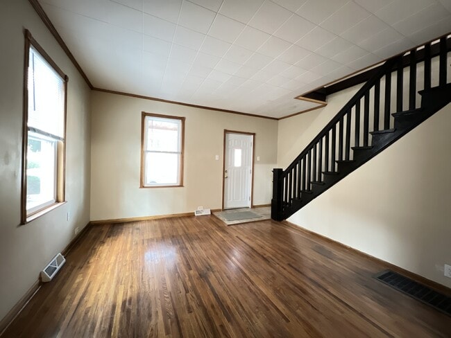 Building Photo - 2268 White St