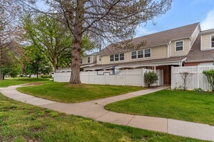 Building Photo - 281 W Pheasantbrook Dr