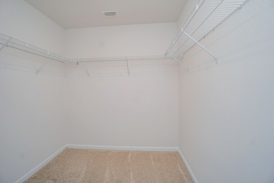 Building Photo - 2379 Kirkwood Dr