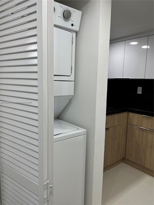 Building Photo - 9917 W Okeechobee Rd