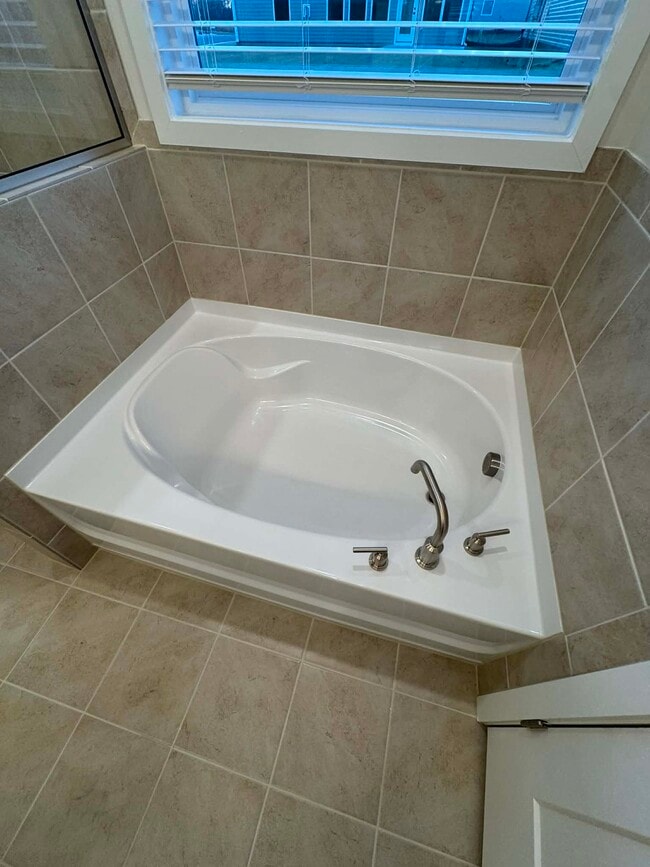 Building Photo - 112 Keating St