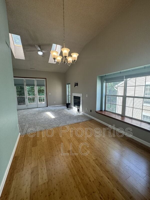 Building Photo - 5213 Forest Point Dr S