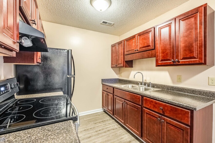 Juniper Point Apartments 1112 Juniper Dr Sanford NC 27330 Apartment