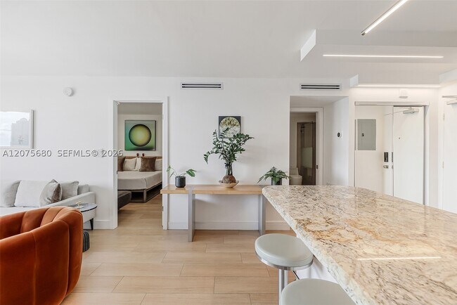Building Photo - 401 Ocean 903