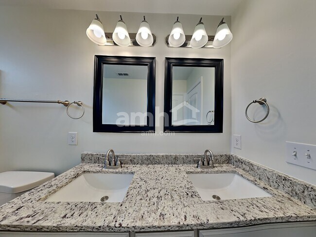 Building Photo - 108 Windyhill St