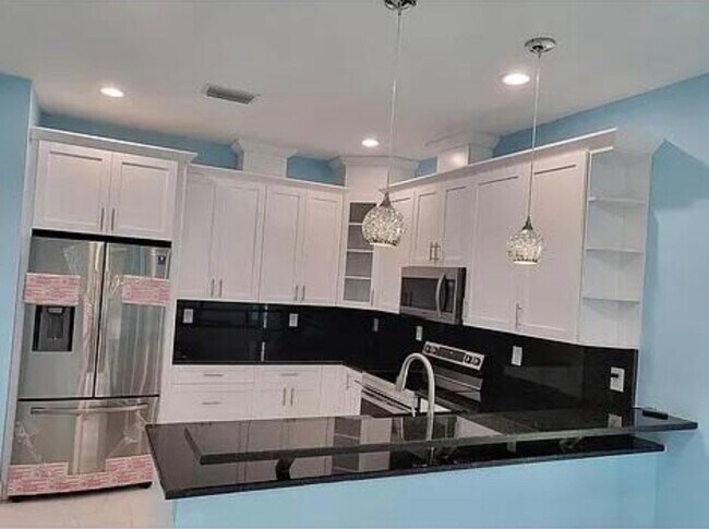 Building Photo - 409 Broward Ave