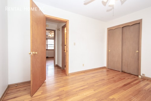 Building Photo - 8416 Lowell Ave
