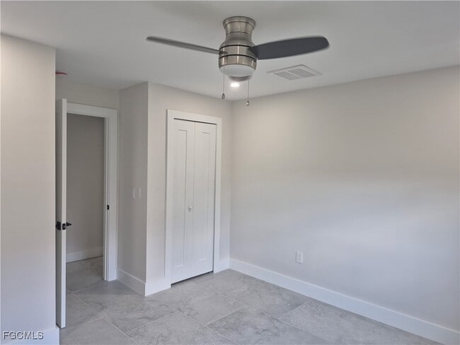 Building Photo - 3913 SE 11th Pl