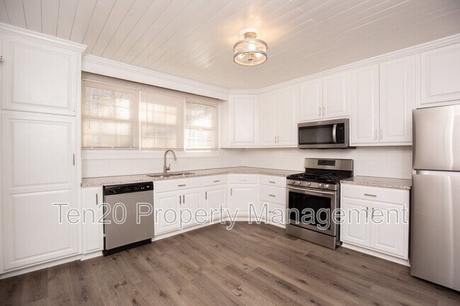 Building Photo - 3615 Phelts Dr