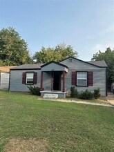 Building Photo - 220 W Jacobs Dr
