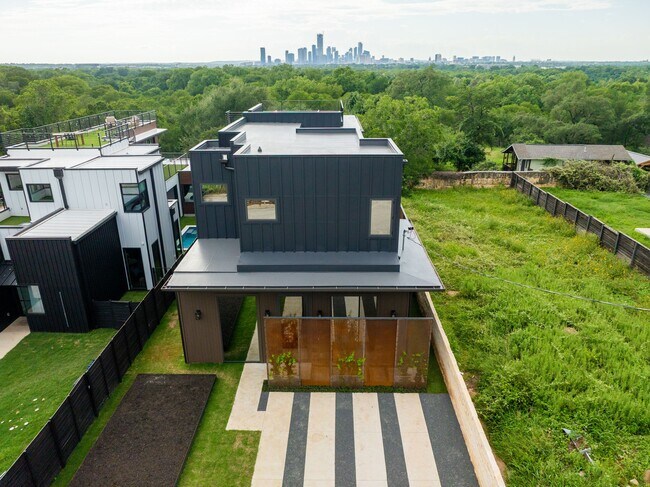 Building Photo - 412 Kemp St