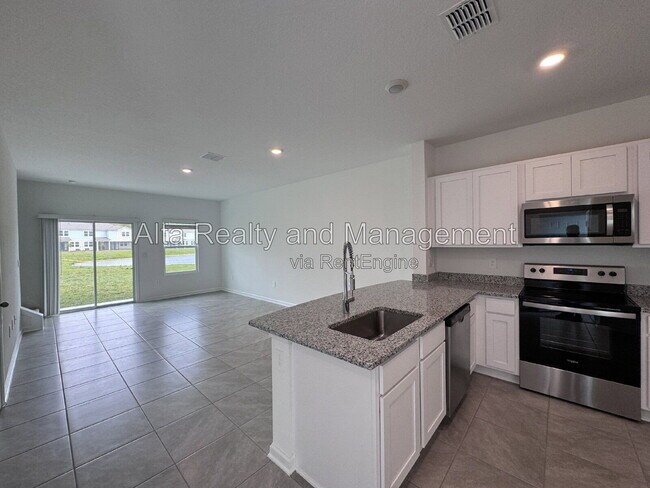 Building Photo - 39 Tidal Bch Ave