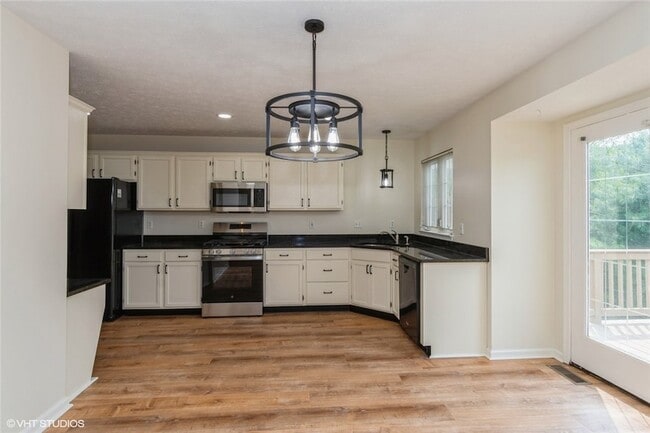 Building Photo - 8705 Lost Valley Dr