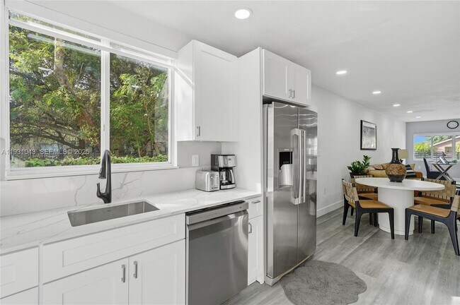 Building Photo - 1590 NW 38th St