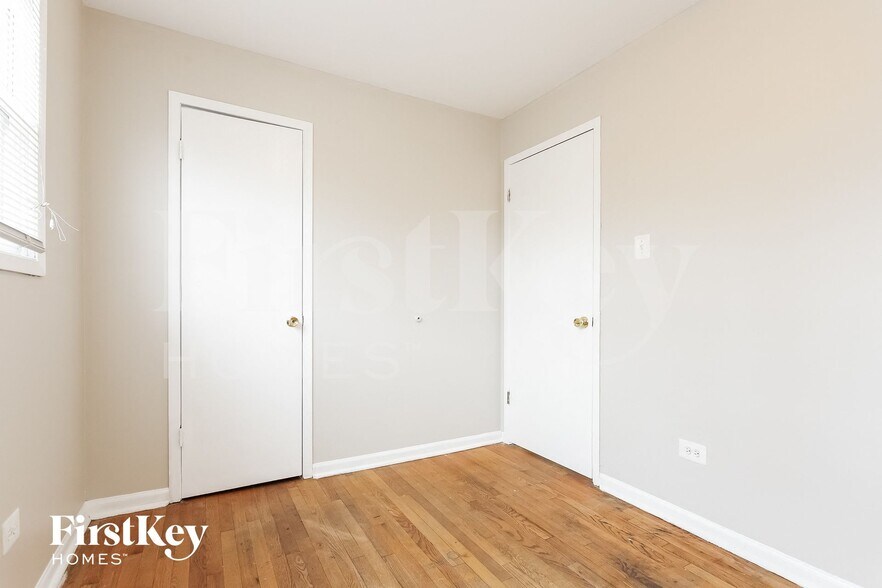 Building Photo - 3028 W 141st St