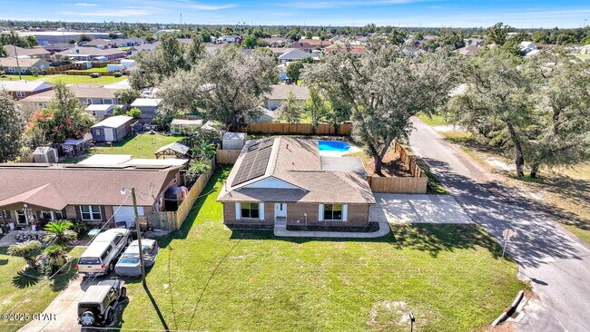 Building Photo - 5204 Park St