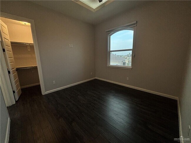 Building Photo - 33 Ensenada Ave