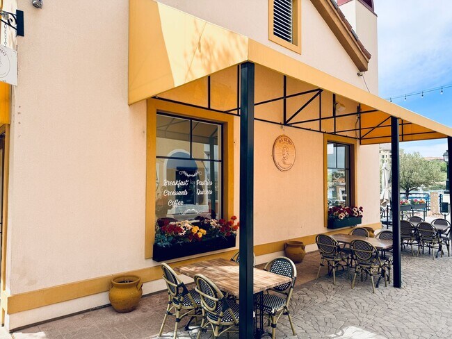 Building Photo - Live in the heart of Lake Las Vegas Village!