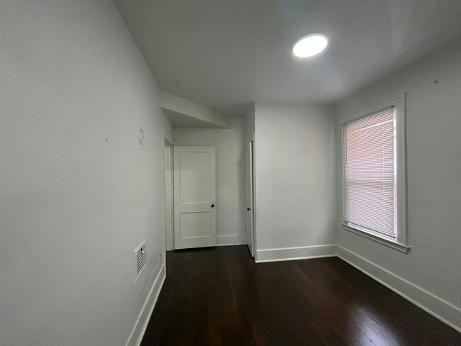 Building Photo - 1165 Virginia Park St