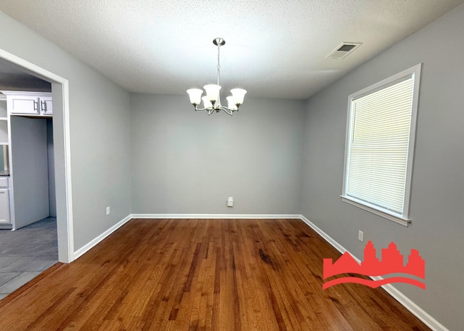 Building Photo - 4960 Sherry Dr