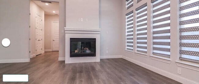 Building Photo - Beautiful 3 Bed and 2 bath house in Viridian Village