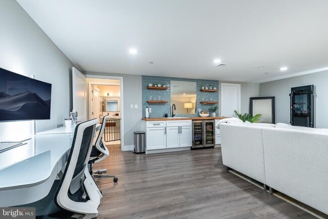 Building Photo - 608 N 3rd St