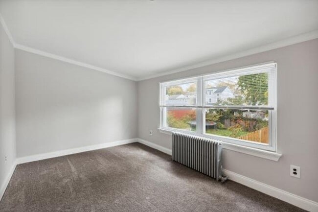 Building Photo - Beautiful 3 bedroom, 1.5 bath twin home in Conshohocken Available for Rent!