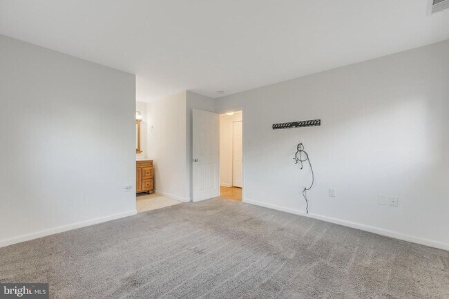 Building Photo - 350 Gatewater Ct