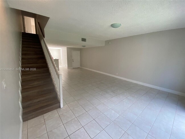 Building Photo - 1575 Veracruz Ln