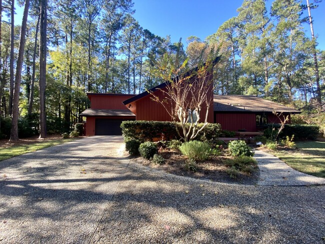 Building Photo - Rare opportunity to rent in Hilton Head Pl...