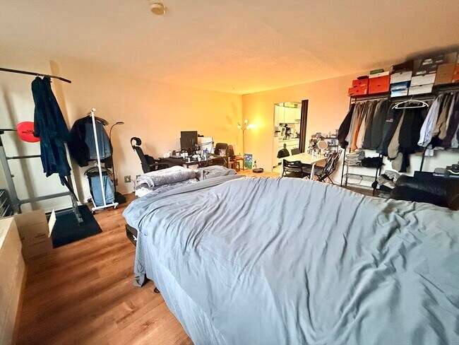 Building Photo - 44 Washington St