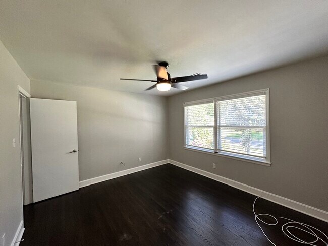 Building Photo - 3011 Amity Garden Ct