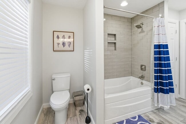 Building Photo - Furnished Home on KY Lake