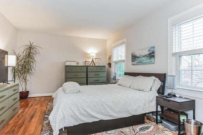 Building Photo - 2601 16th St S