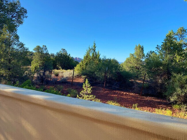 Building Photo - HOUSE - WEST SEDONA - GATED COMMUNITY