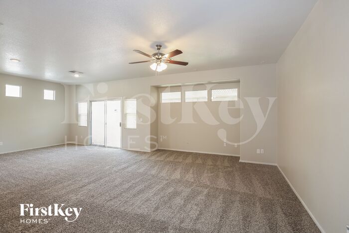 Building Photo - 4025 Amberdale Ave