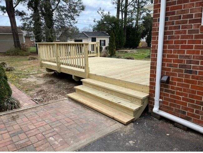 Building Photo - Settle in to this beautiful 3 bed 3 bath in Mechanicsville!