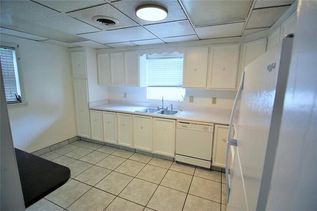 Building Photo - 521 20th St SW