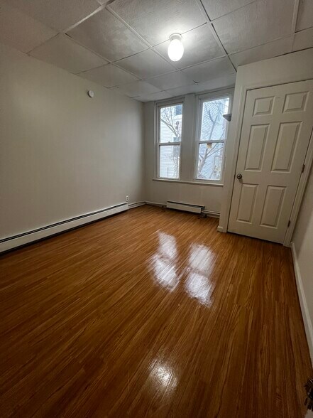 Building Photo - 2605 Monterey Ave