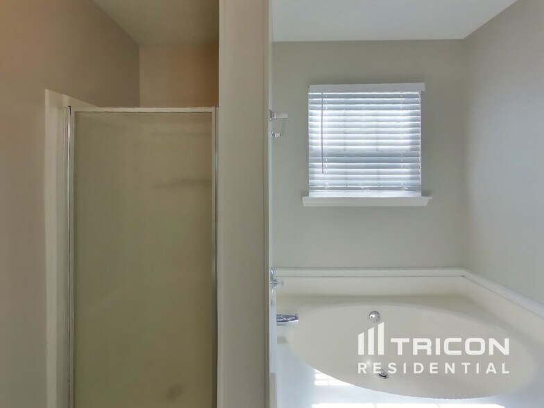 Building Photo - 203 Coldsprings Ct