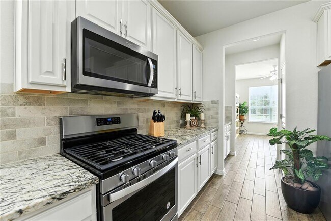 Building Photo - 107 Calhoun Ln