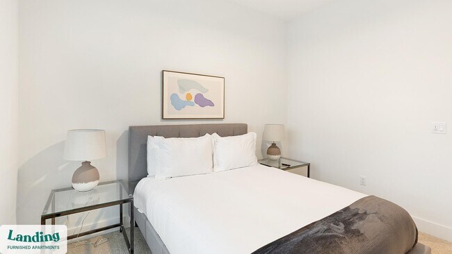 Building Photo - 650 E Sycamore St